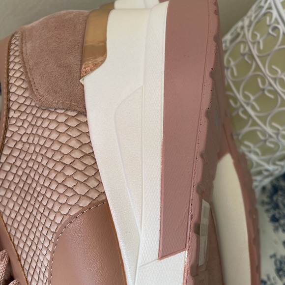 Glisten pink tan colorNew never used - Picture 5 of 7